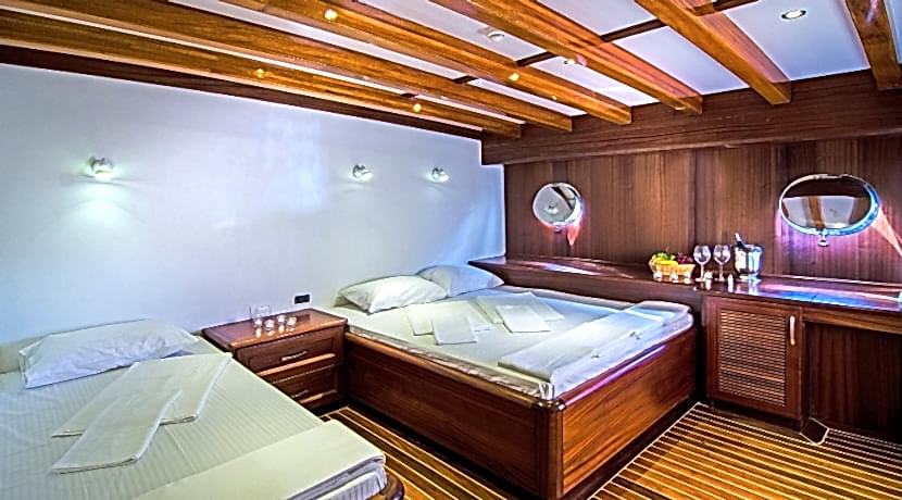 HB YACHT - BB2