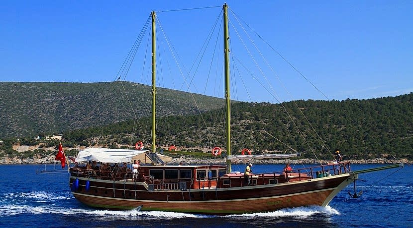 mavi-tur-kiralik-yat-10