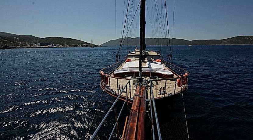 mavi-yolculuk-kiralik-tekne-20
