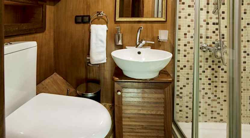 Ucuz Kiralık 7 Kabin Tekne 18